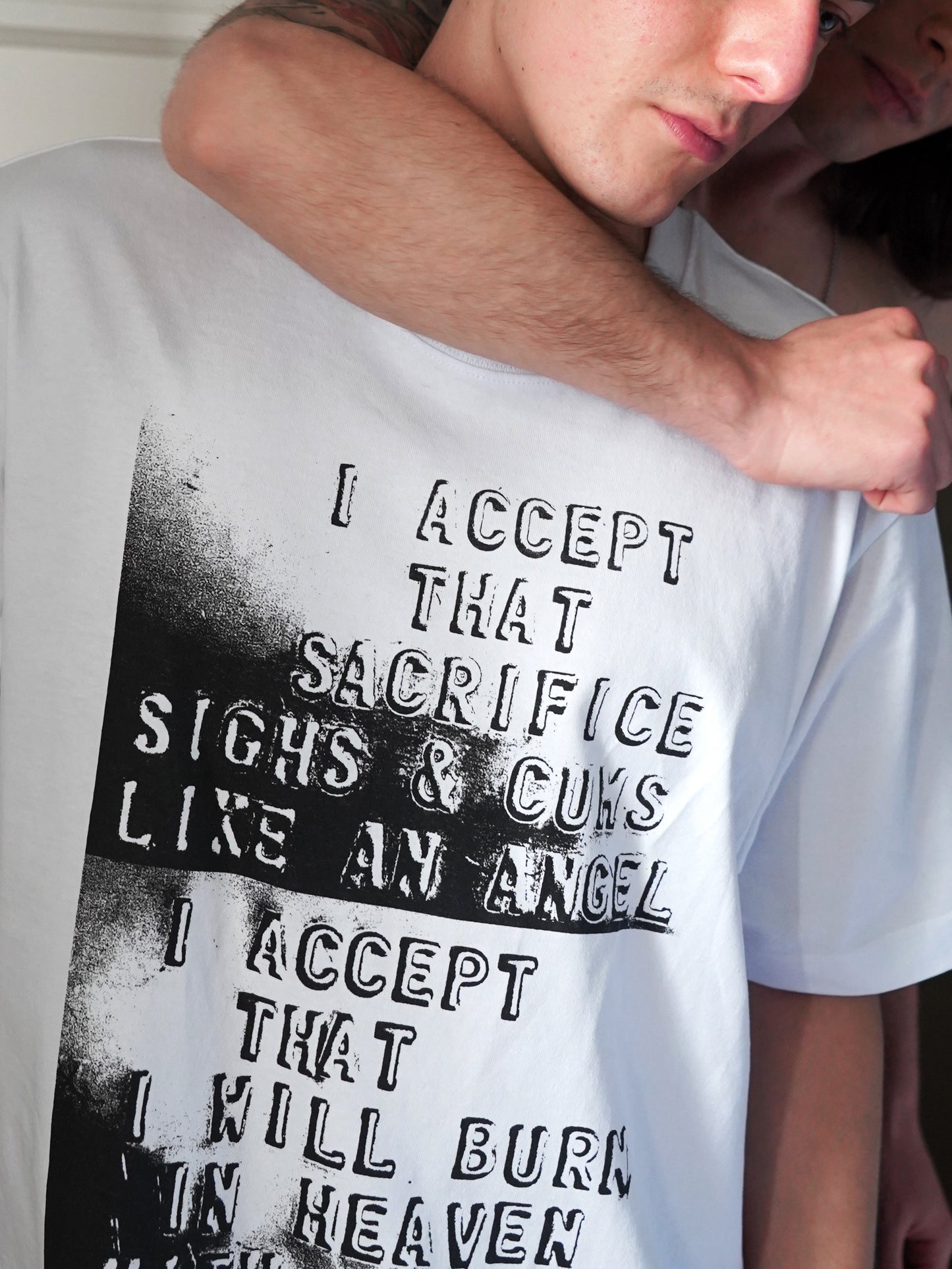T-SHIRT 'I ACCEPT' BLACK PRINT